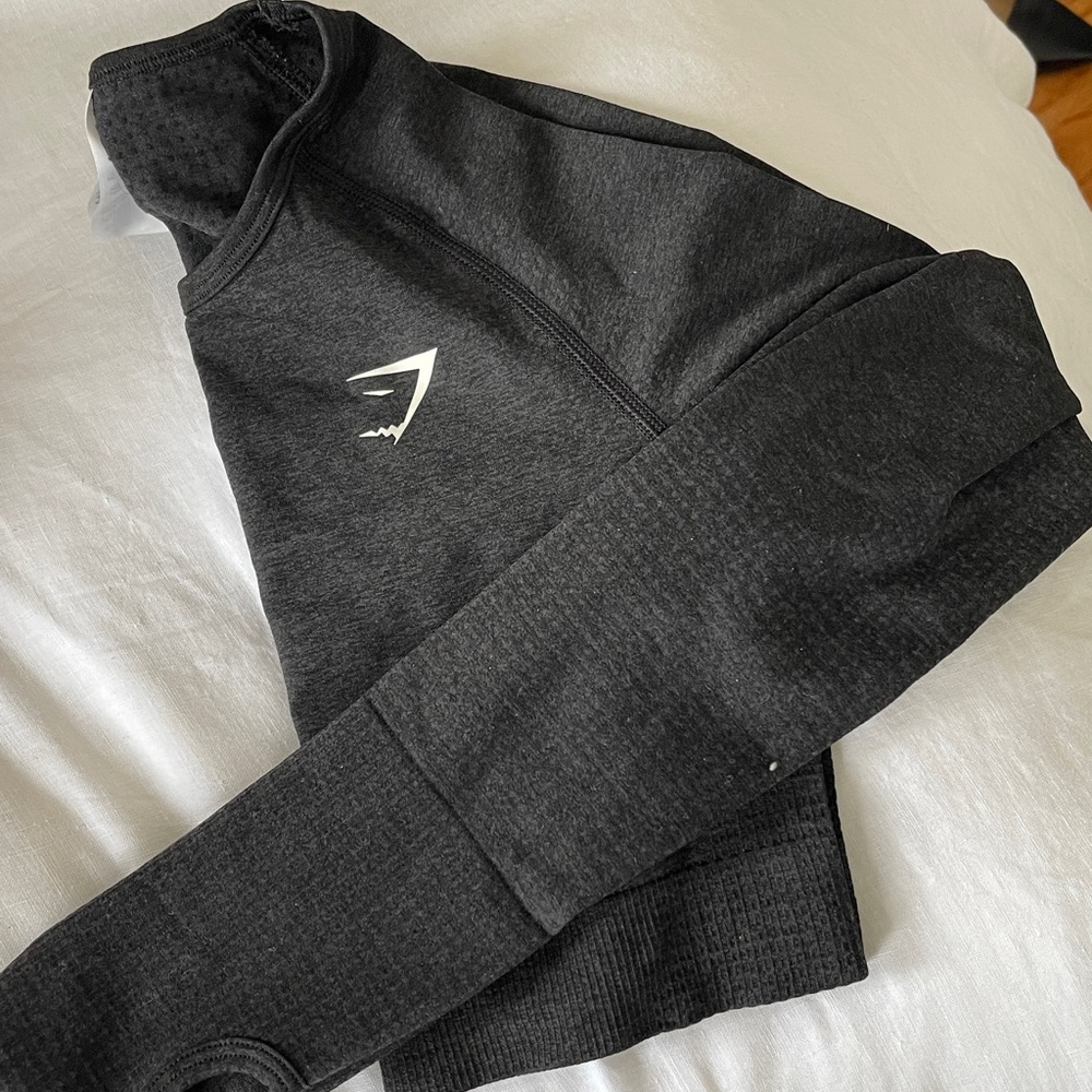 GYMSHARK VITAL SEAMLESS CROP TOP BLACK SIZE SMALL